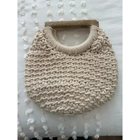 Crochet Macrame‎ Neutral Cream Boho
Handbag Small Purse Wooden Handles - Picture 1 of 6